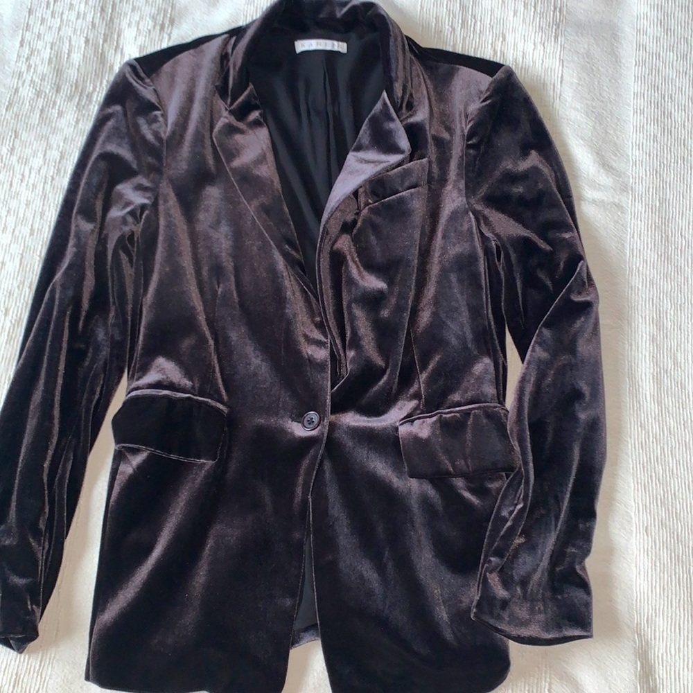 Karlie velvet blazer